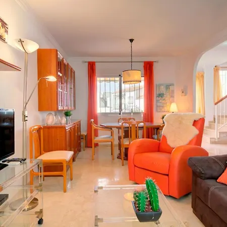 Laurel House Villa *
